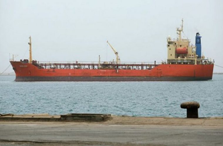 توقیف نفتکش خارجی حامل سوخت قاچاق در خلیج‌ فارس/ کشف ‌یک میلیون و ۵۰۰ هزار لیتر سوخت