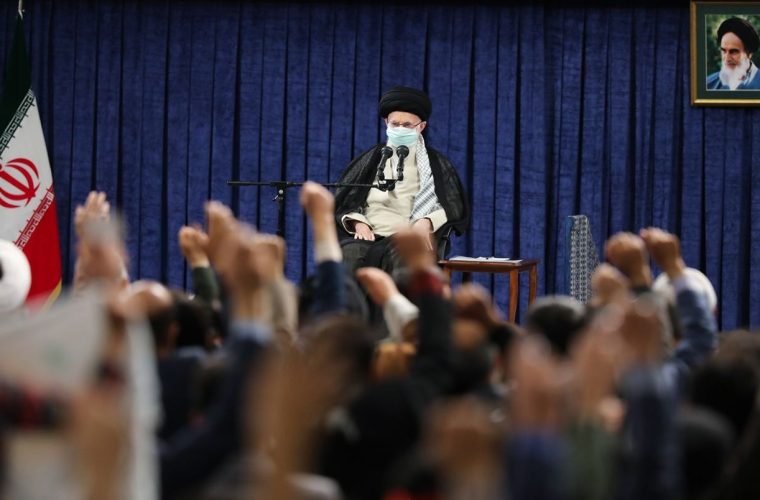 رهبر انقلاب: بساط شرارت جمع خواهد شد/علت عصبانیت غرب پیشرفت‌های جمهوری اسلامی است