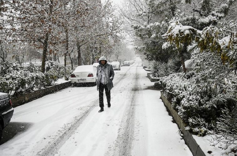 تداوم بارش در نقاط مختلف کشور/ ماندگاری هوای سرد تا فردا