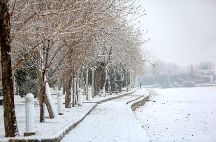 هواشناسی ایران ۱۴۰۱/۱۱/۱۸؛ بارش ۵ روزه برف و باران در کشور/ کاهش ۱۰ درجه ای دما در برخی مناطق