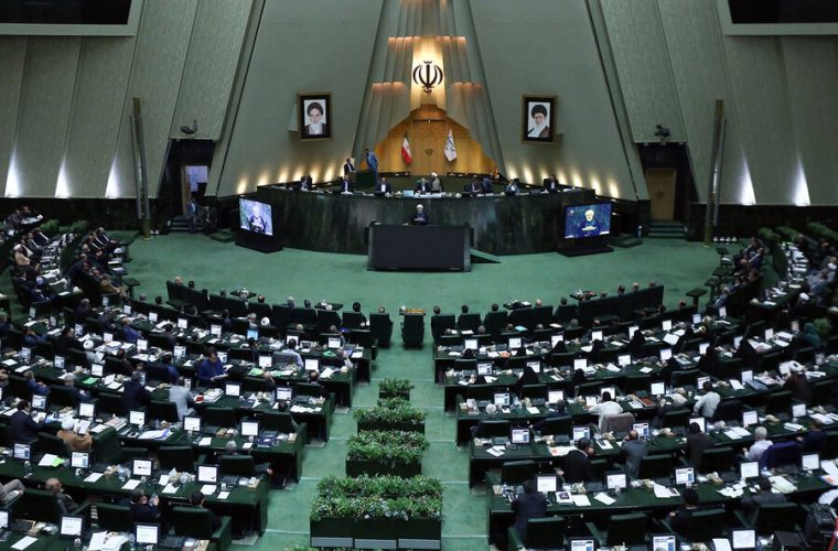 بررسی لایحه حجاب و عفاف به کمیسیون مشترک واگذار شد/سلب مسئولیت از صحن مجلس
