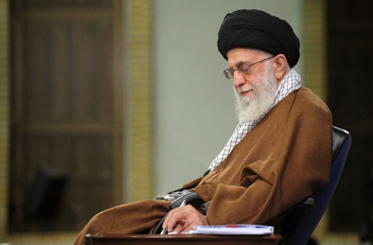 امام خامنه‌ای:وقت مجلس مصروف مسابقات بی‌فایده‌ رسانه‌ای نشود